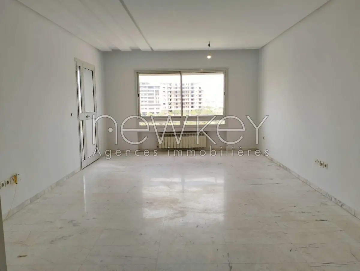 Appartement S2 Avec Vue Dégagée À Louer Aux Jardins De Carthage