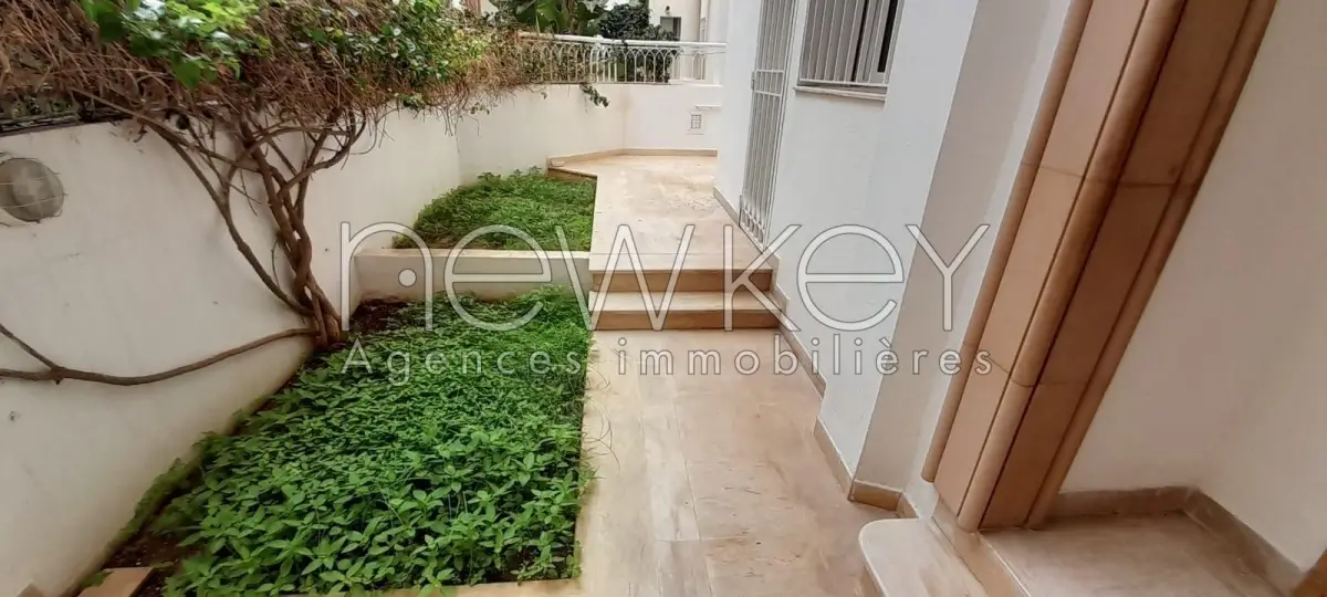 Un Appartement S+2 meublé avec jardin à Ain Zaghouan Nord