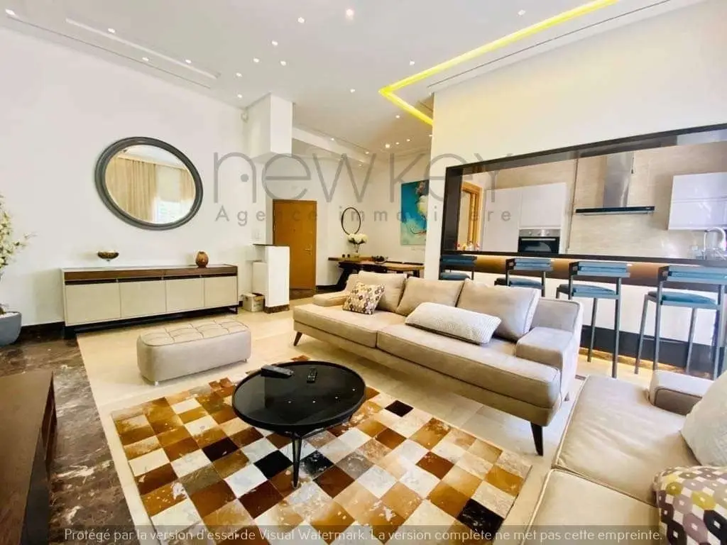 Appartement S 1 moderne richement meublé à louer au Berge du Lac 2