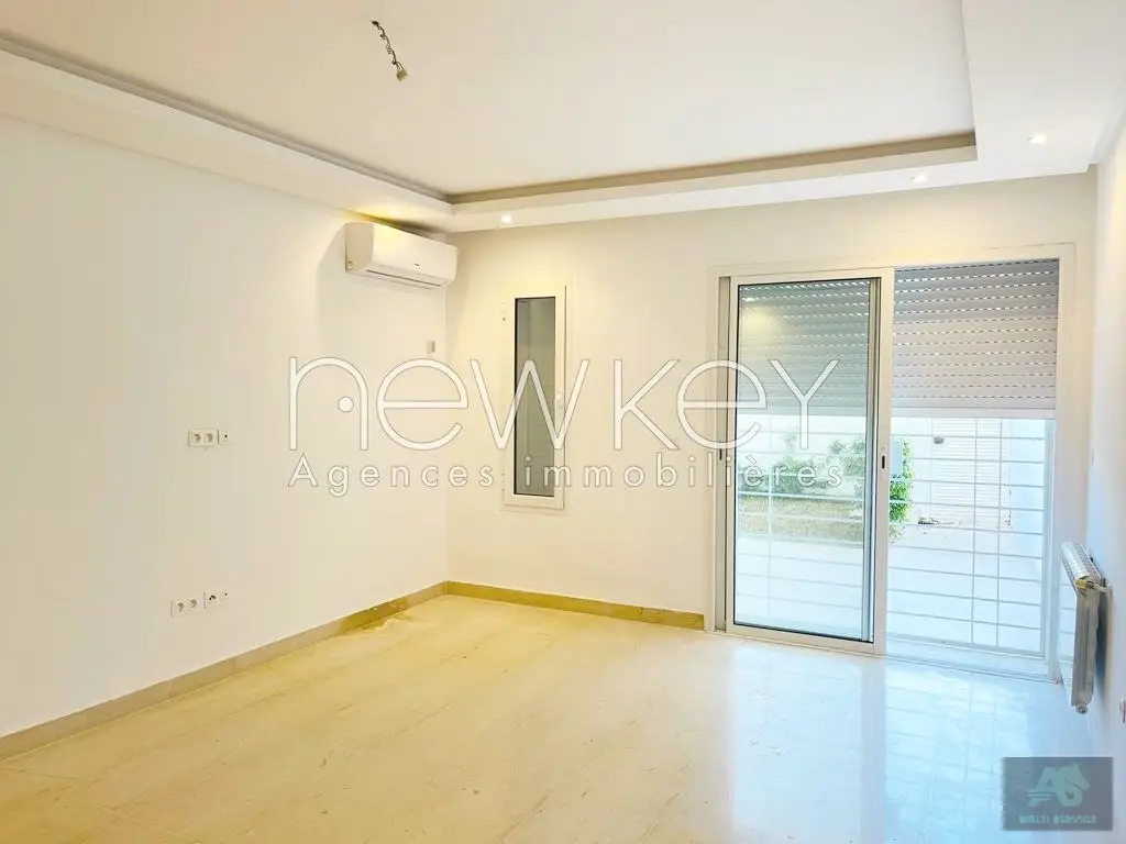 Appartement S2 avec jardin à La Soukra