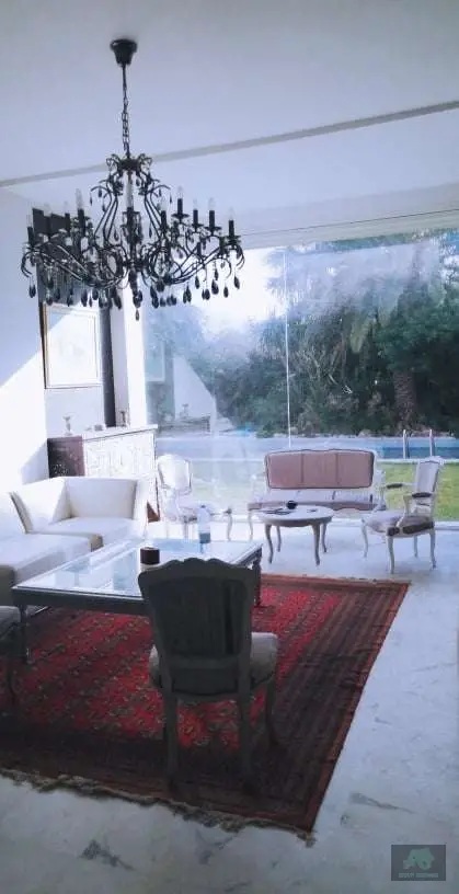 Villa avec piscine à la Soukra