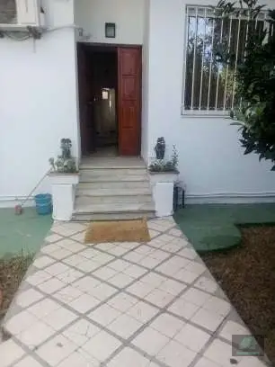 RDC de villa meublé