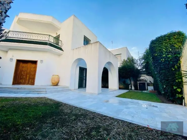 Coquette villa à la marsa