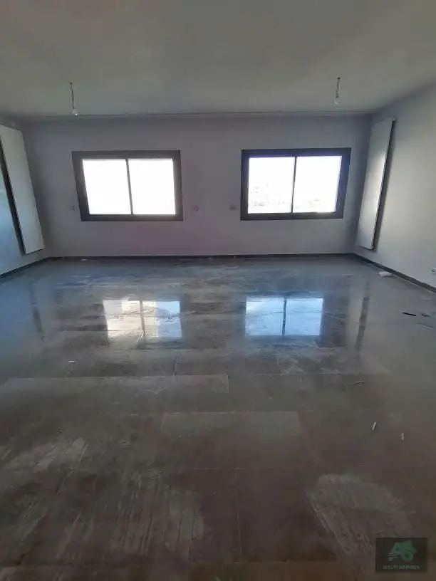 Vaste appartement
