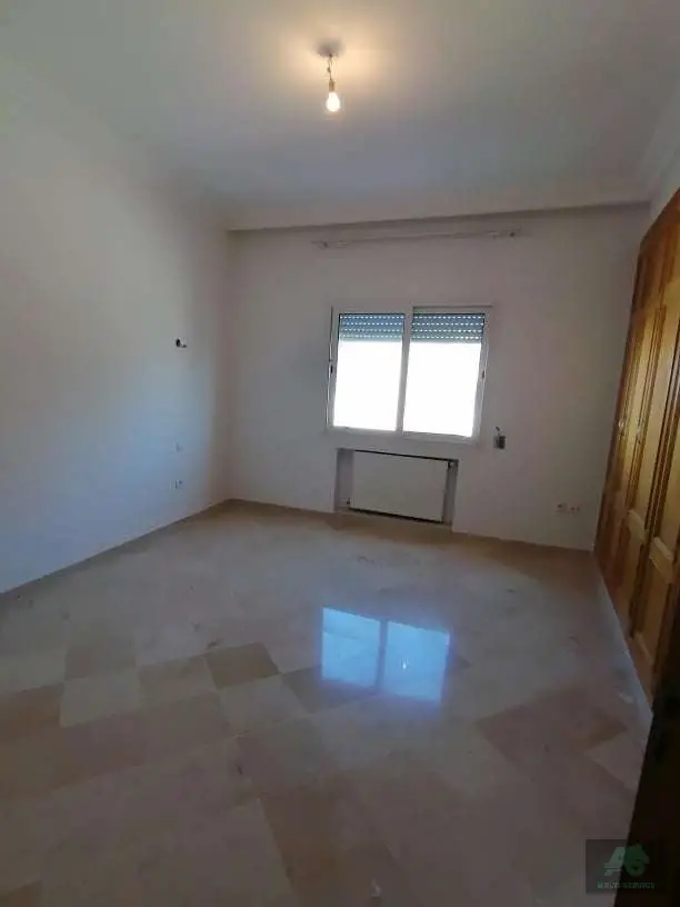 Appartement S+3 à la Marsa