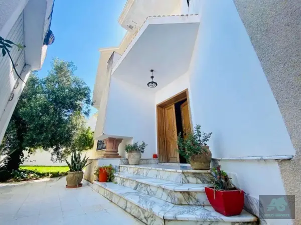 Belle villa à la soukra