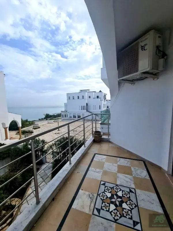 S 2 meublé vue mer