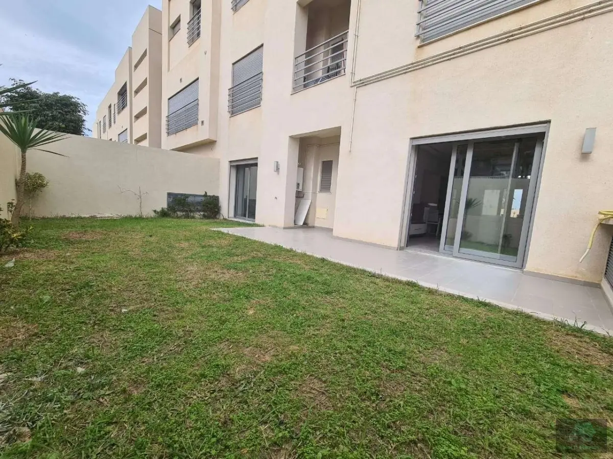 Magnifique appartement S 2 avec jardin