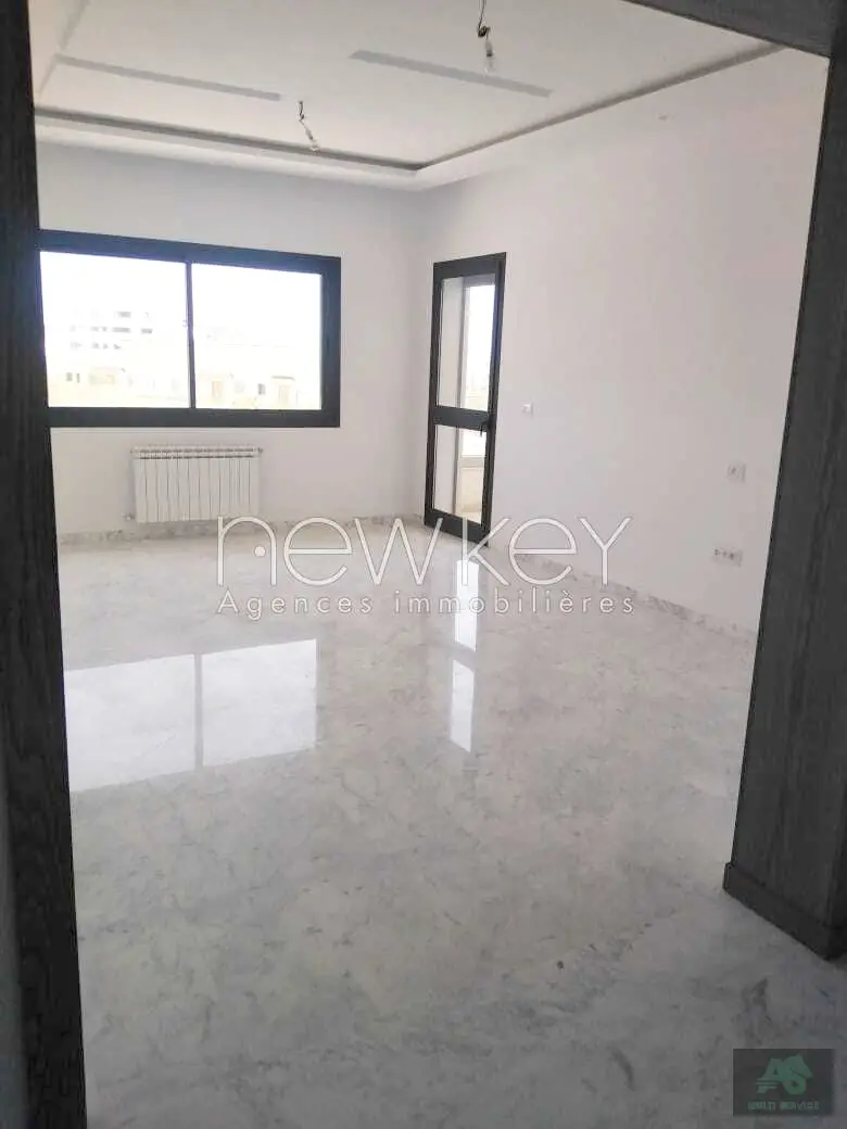S+2 Neuf avec vue dégagée à vendre aux jardins de Carthage