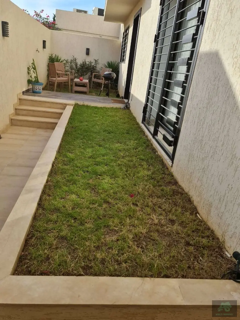 Appartement (s 3) meublé avec jardin à la Marsa