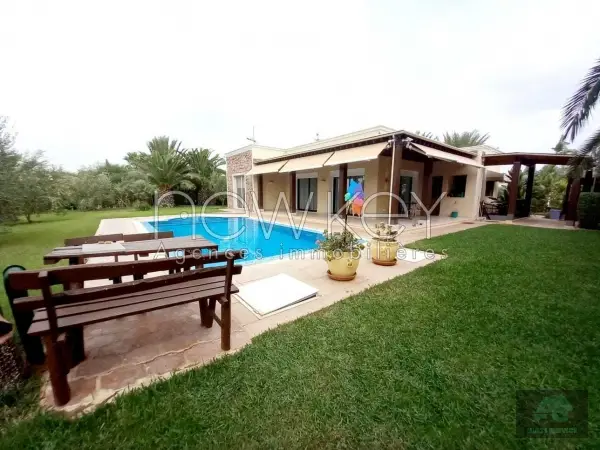 Magnifique villa S+4 à Gammarth