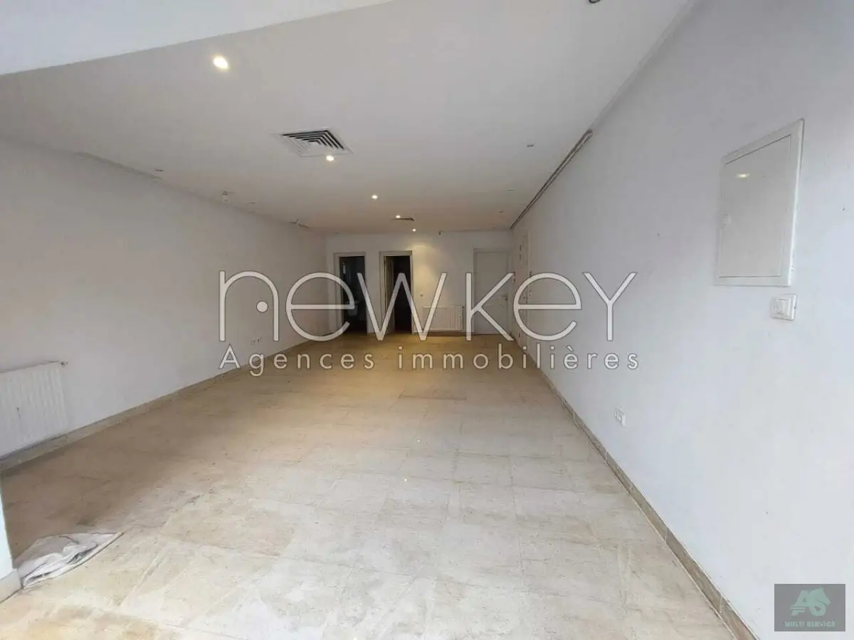 local commercial 80m2 La Marsa