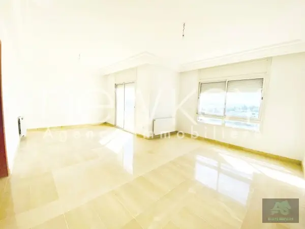Duplex S+4 À vendre À La Soukra