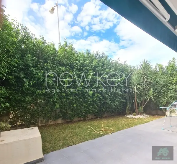 Superbe appartement S3 avec un jardin à La Soukra
