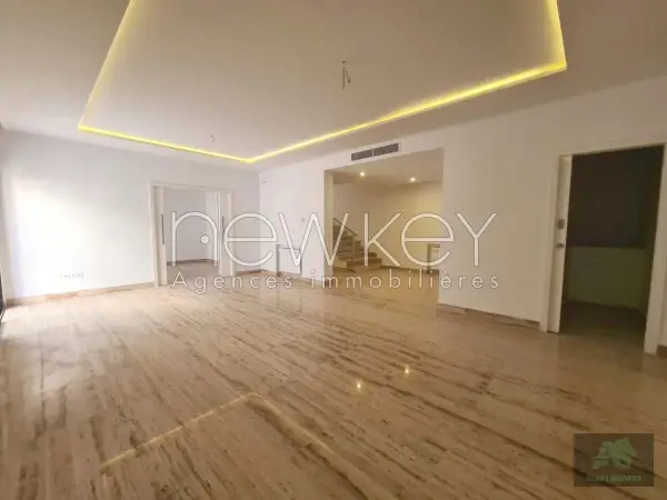 Triplex Haut Standing S5 à vendre à La Soukra