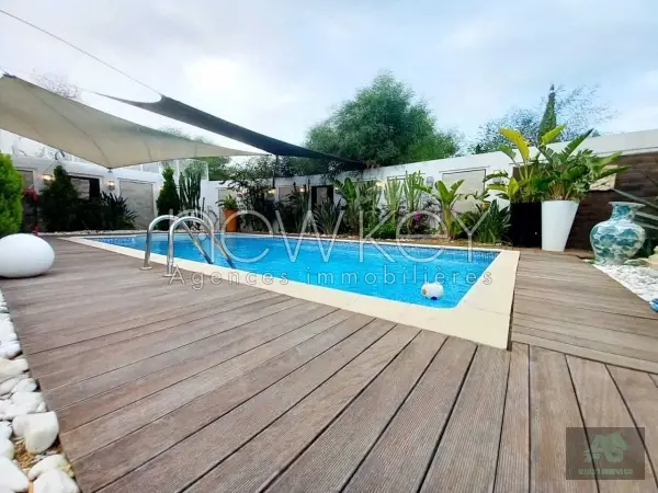 Magnifique S+3 meublé à Gammarth