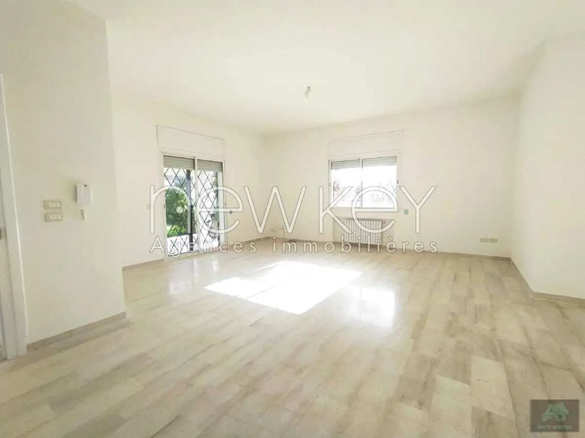 Une Belle villa avec jardin S3 à louer à la Soukra
