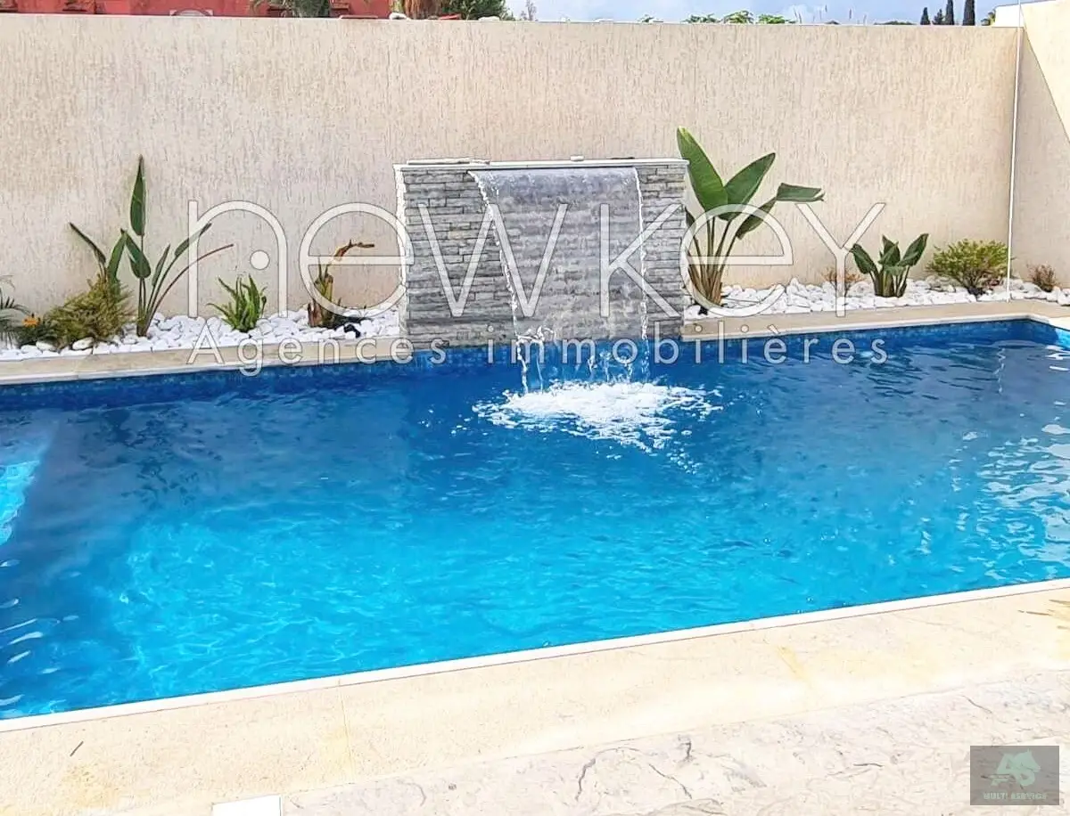 Une Villa Neuve S4 à La Soukra