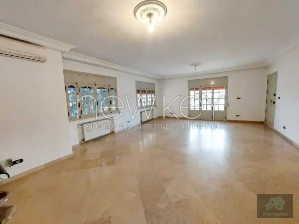 Etage de villa s3 La Marsa