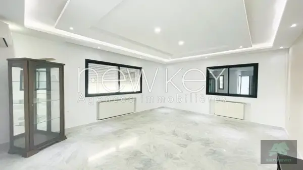 Etage de Villa S3 à louer à La Soukra