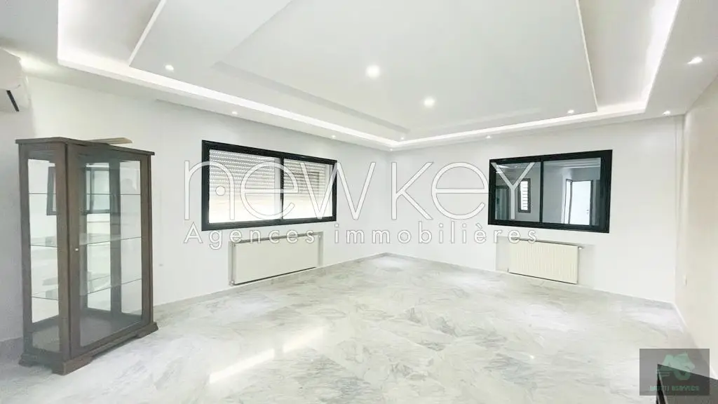 Etage de Villa S3 à louer à La Soukra