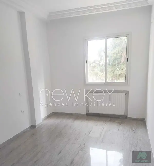 Bureau A2 à louer à La Soukra