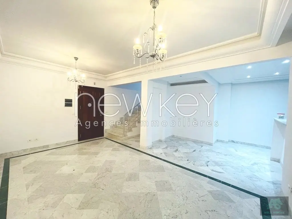 Un Duplex S2 à louer à La Soukra