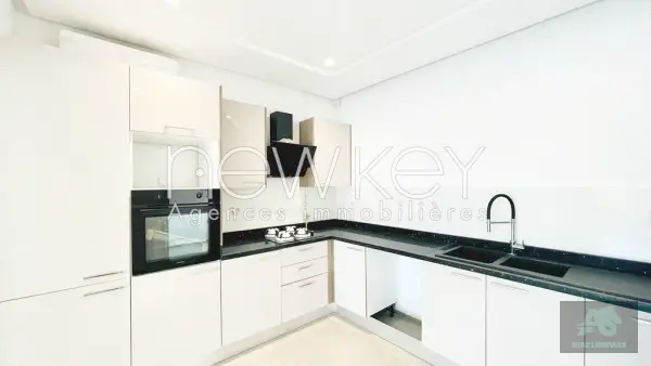 Appartement S2 haut standing à vendre à La Soukra