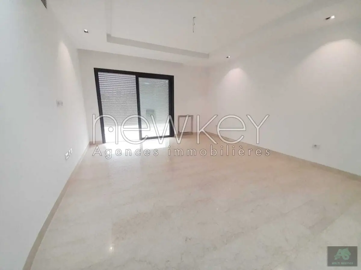 Bel Appartement S2 à louer à La Soukra