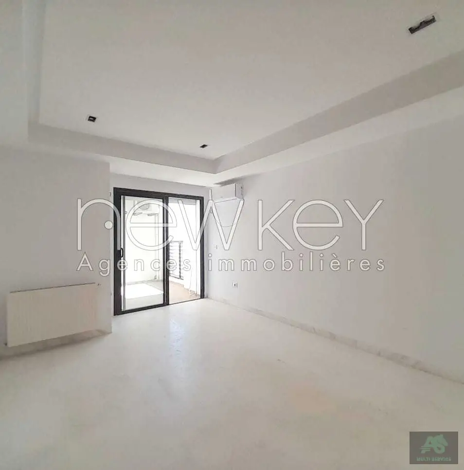 Bel Appartement S1 à vendre à La Soukra