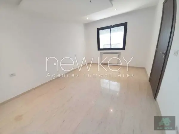 Bel Appartement s1 à vendre à La Soukra