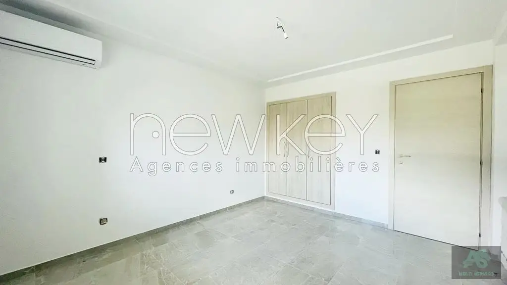 Appartement S2 avec jardin à La Soukra