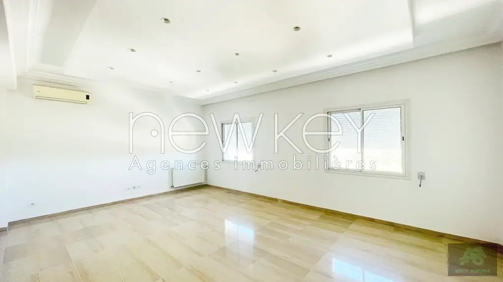Appartement S4 à vendre à La Soukra