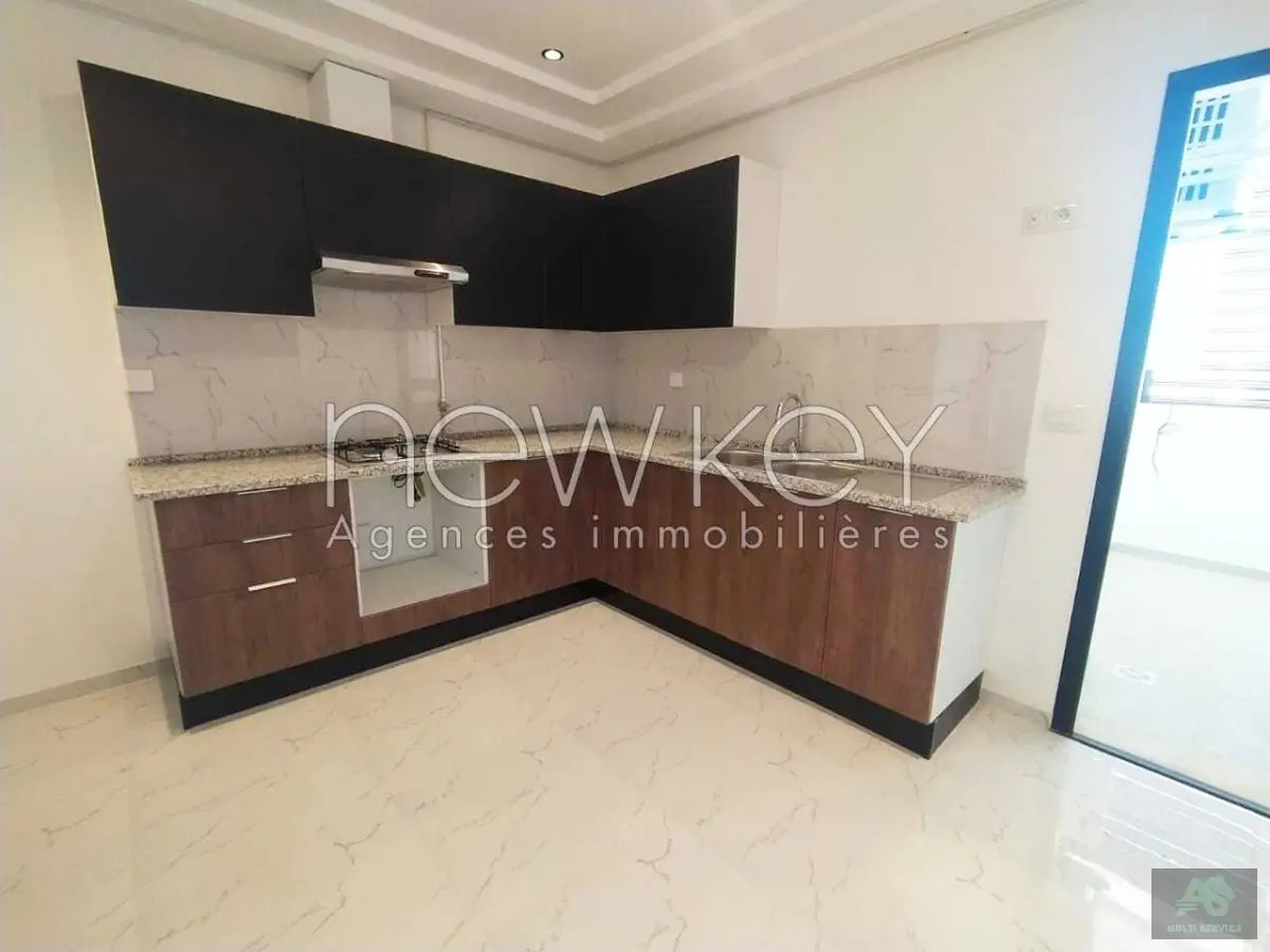 Un Appartement S2 Neuf à vendre à La Soukra