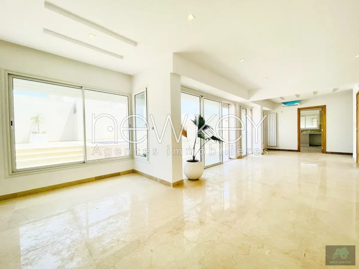 Penthouse Neuf avec piscine à vendre aux jardins de Carthage