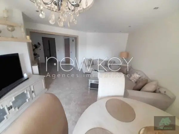 Superbe Appartement S3 à vendre à La Soukra