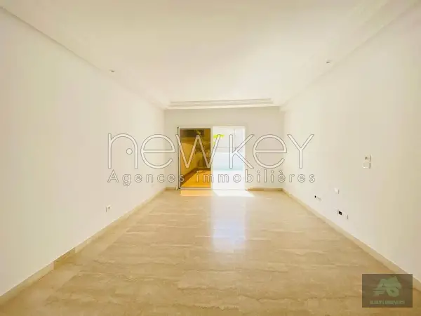 S+3 avec piscine à vendre aux jardins de Carthage