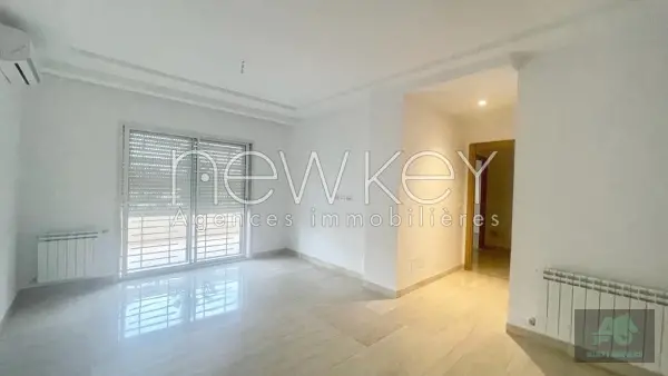 Appartement S+2 avec terrasse à La Soukra