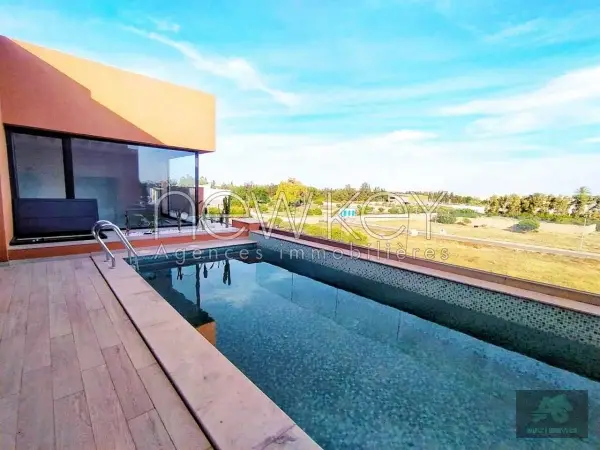 Penthouse S+4 à vendre à La Soukra
