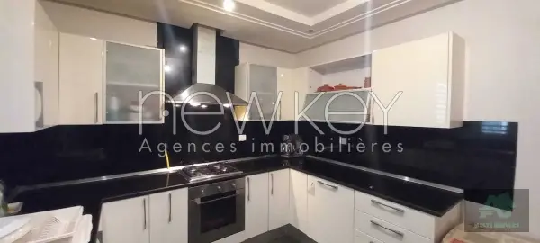 Appartement S+3 à vendre à La Soukra