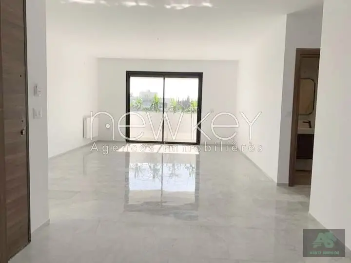Appartement S+3 Neuf à vendre à La Soukra