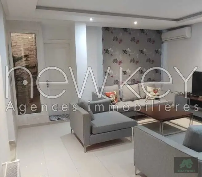 Un étage de Villa S+2 richement Meublé à L'Aouina