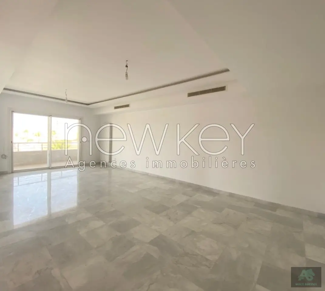Appartement S+3 à Louer à La Soukra