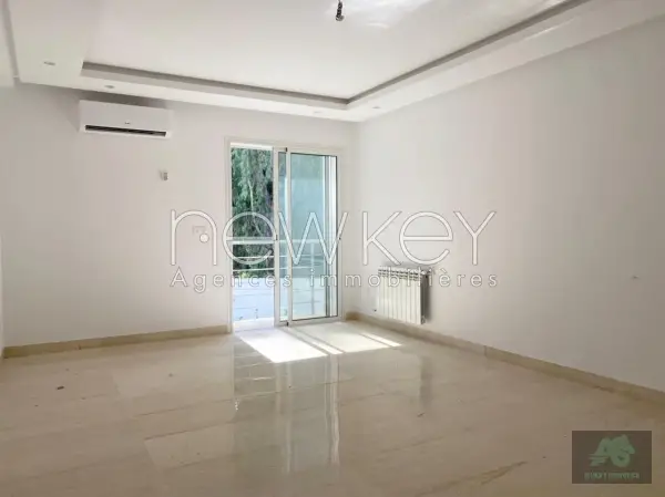 Un Appartement S+2 à louer à La Soukra