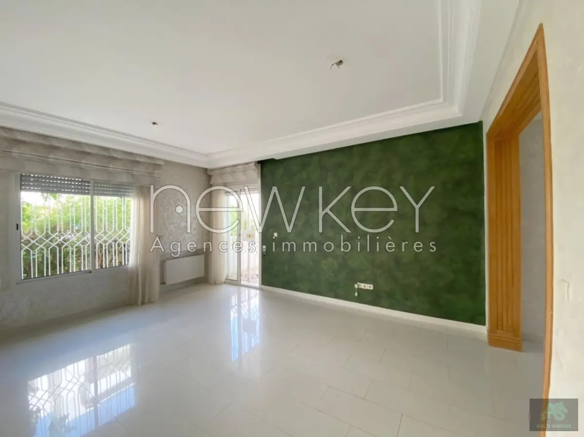 Appartement S+3 avec jardin à louer à La Soukra