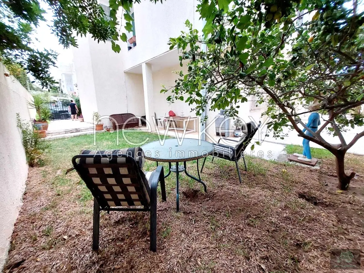 S+3 Meublé avec jardin à la Marsa