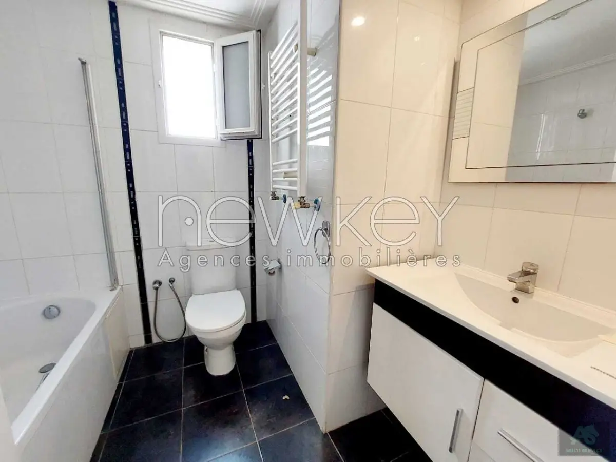 Appartement s+3 à la Marsa