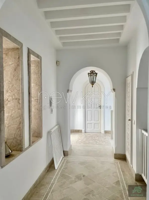 Villa S+4 avec piscine à Gammarth supérieur