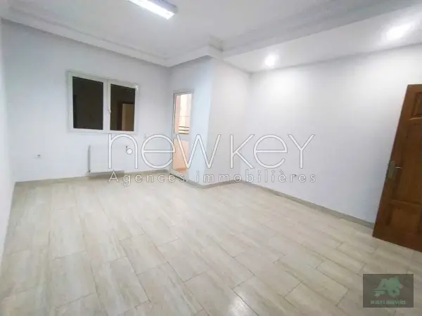 Un Appartement S+2 à louer à La Soukra