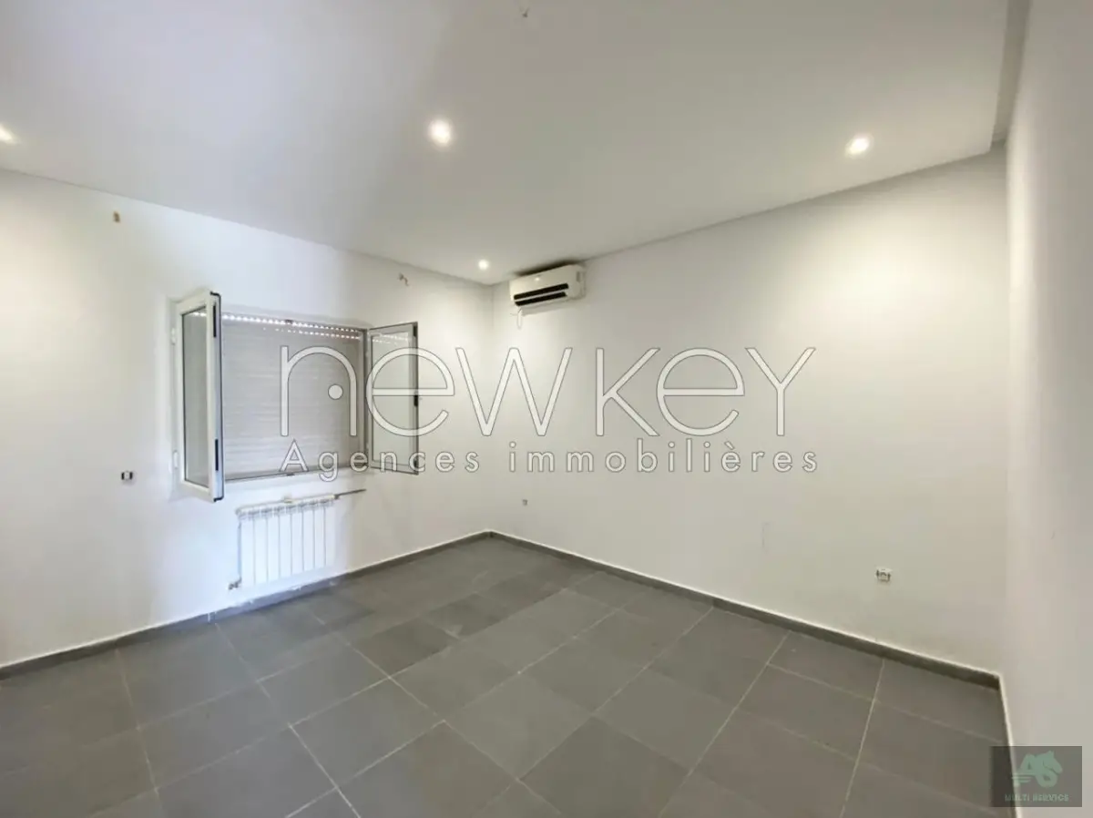 Appartement S+2 avec Jardin à La Soukra